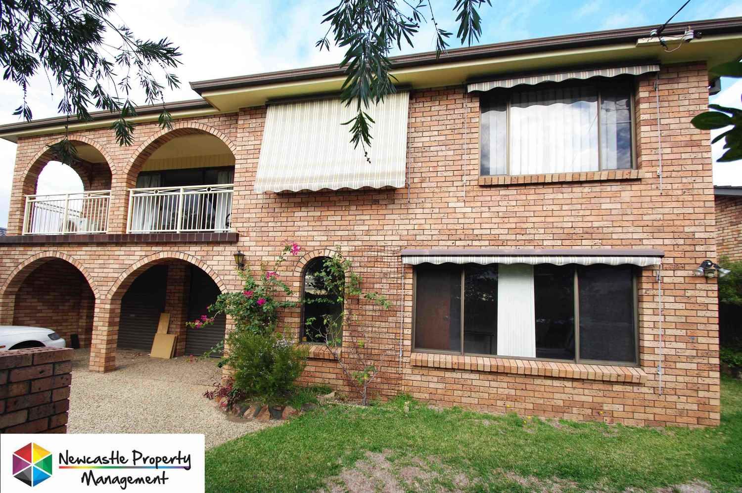 53 Alhambra Avenue, Macquarie Hills Property History & Address