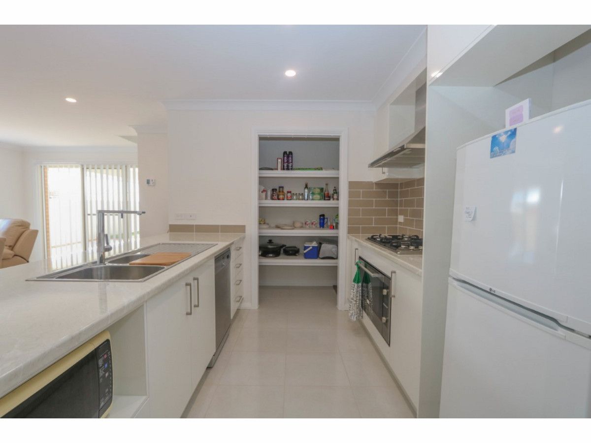 12 Dees Close, Gormans Hill NSW 2795, Image 2