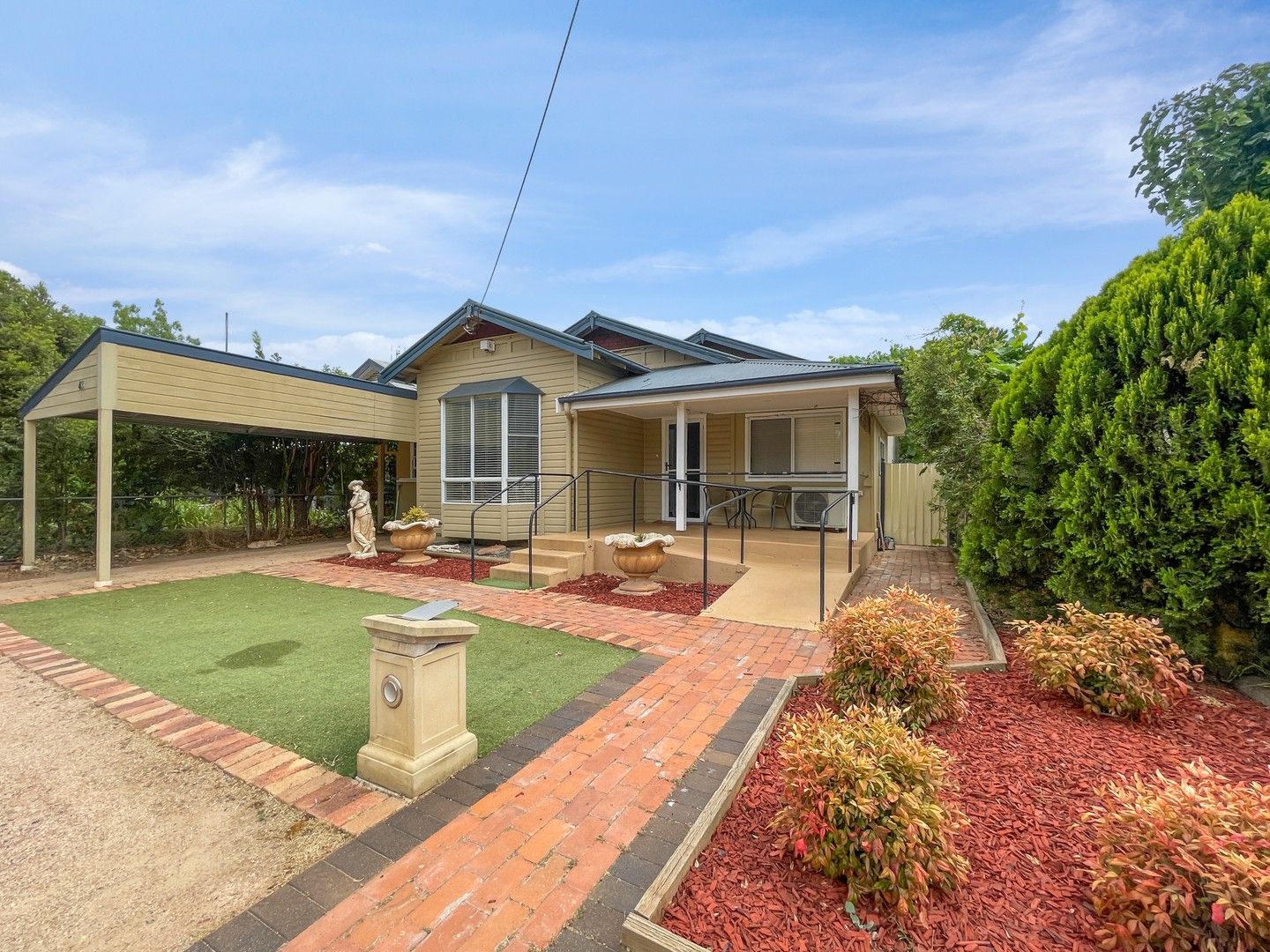 4 bedrooms House in 43 Farrand Street FORBES NSW, 2871