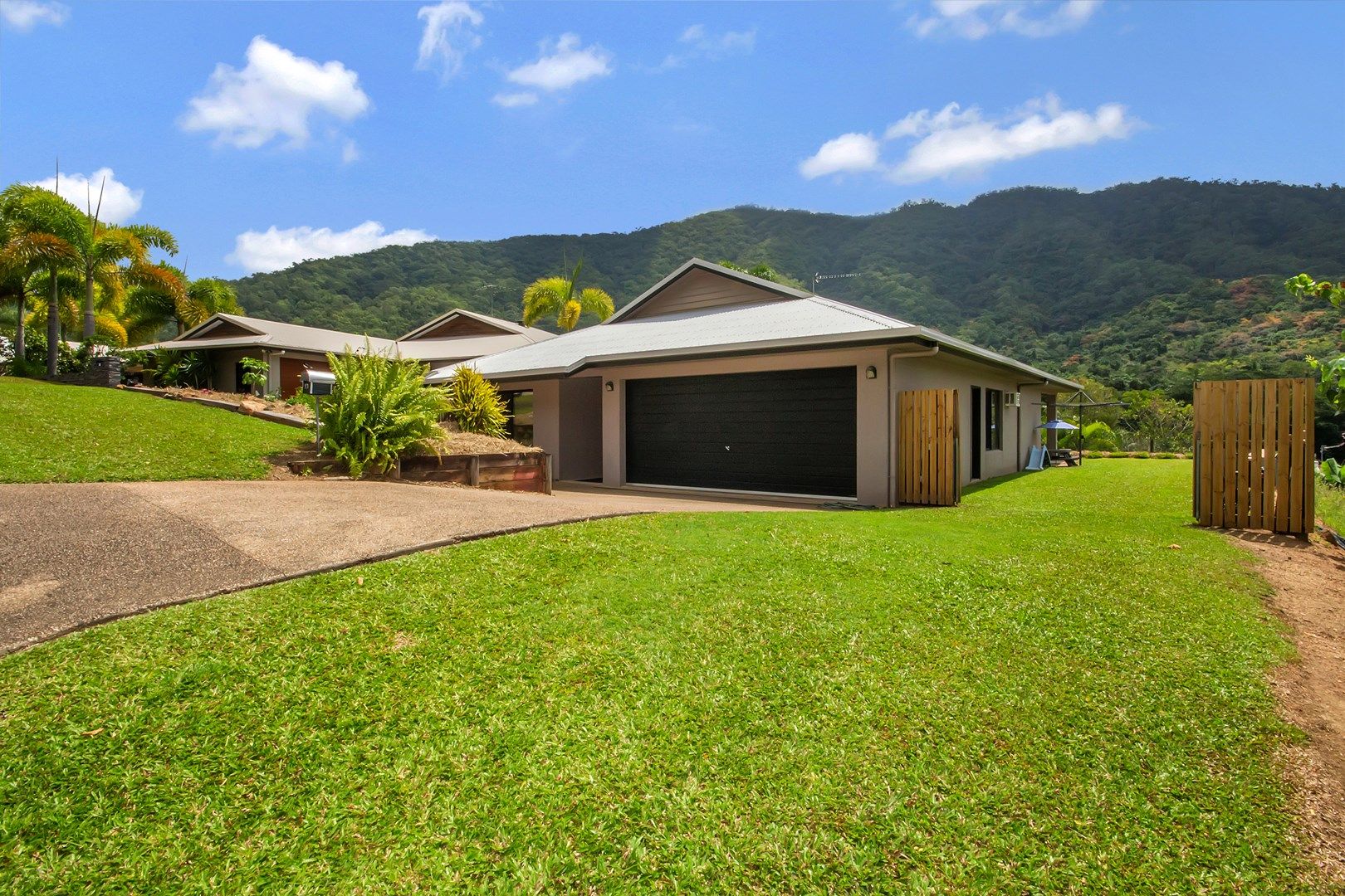 13 Ellie Banning Cl, Redlynch QLD 4870, Image 0