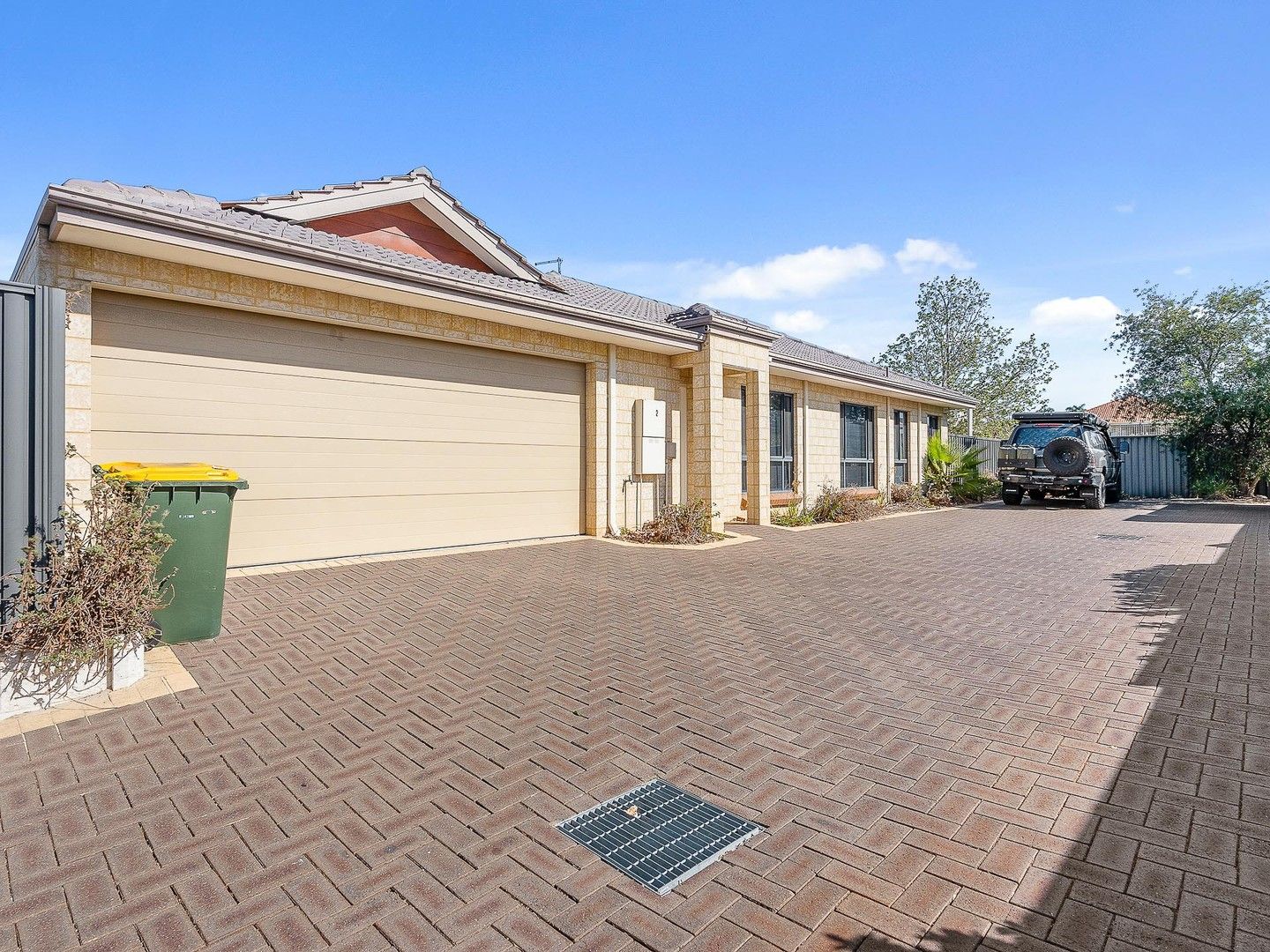 2/16 Dulegal Way, Aveley WA 6069, Image 0