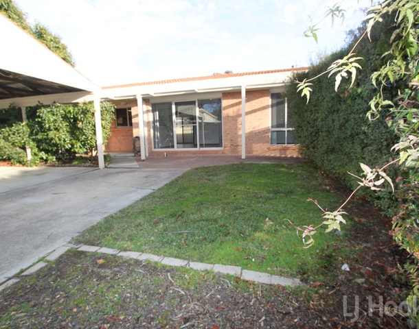 4/23 Elm Way, Jerrabomberra NSW 2619