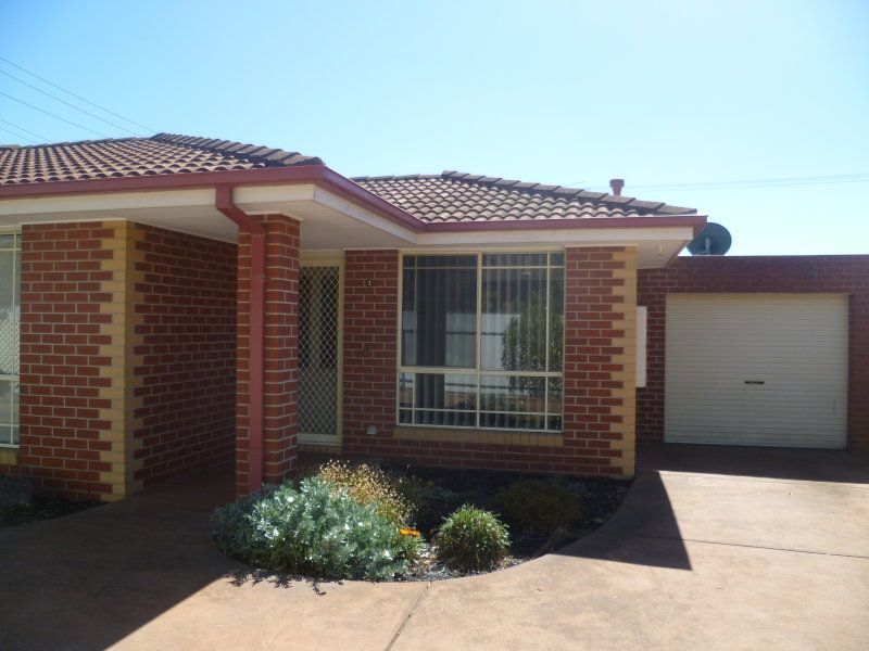 2 bedrooms Apartment / Unit / Flat in 1/1 Narebar Street BELL PARK VIC, 3215