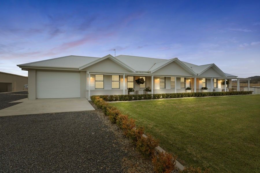 4 Bakewell Circuit, Scone NSW 2337, Image 0