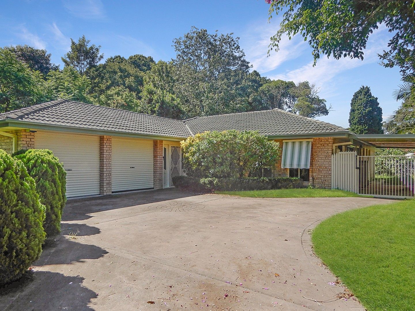 4 bedrooms House in 44 Tallowood Crescent OURIMBAH NSW, 2258