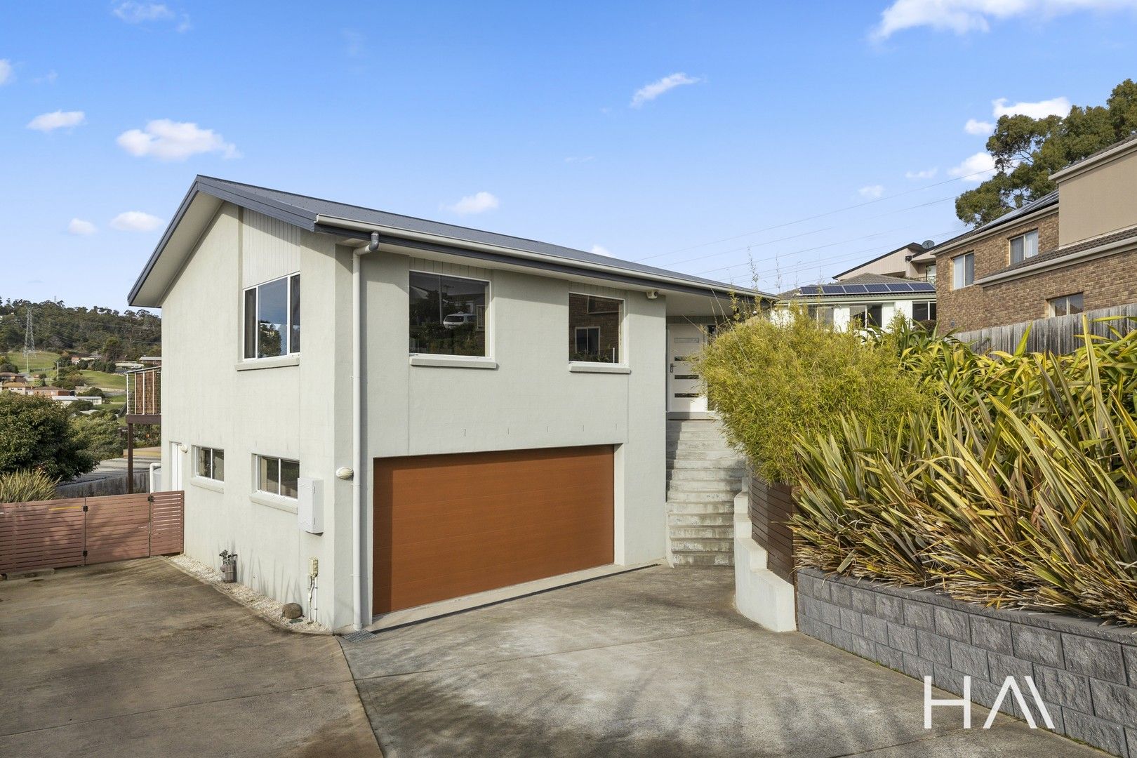 4 bedrooms House in 12 Dalmacia Place GLENORCHY TAS, 7010