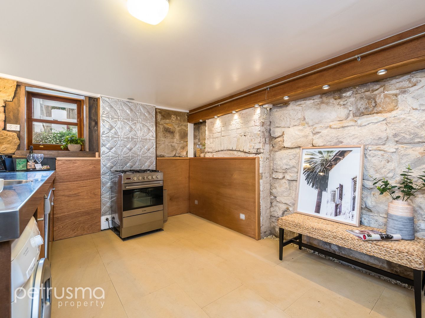 18 Paternoster Row, Hobart TAS 7000, Image 1