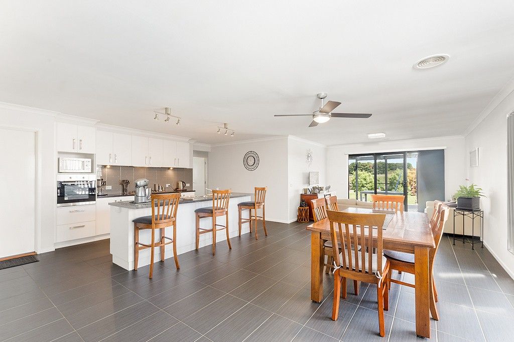 22 Fulford Crescent, Elliminyt VIC 3250, Image 2