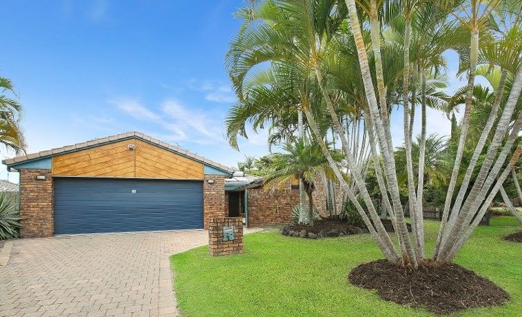 4 bedrooms House in 18 Lurnea Crescent MOUNTAIN CREEK QLD, 4557