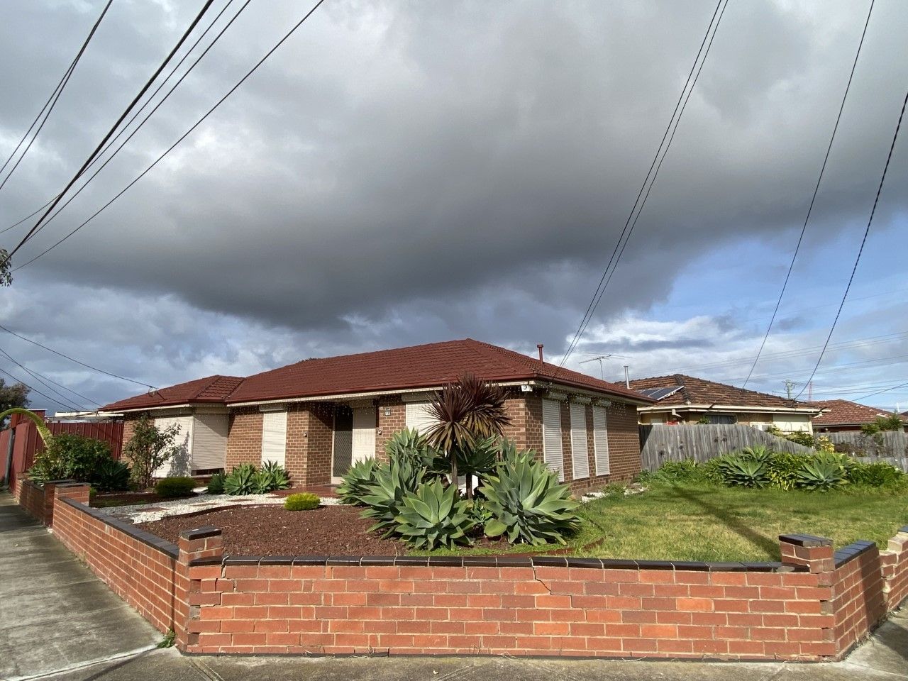 3 bedrooms House in 12 Novara Parade ST ALBANS VIC, 3021