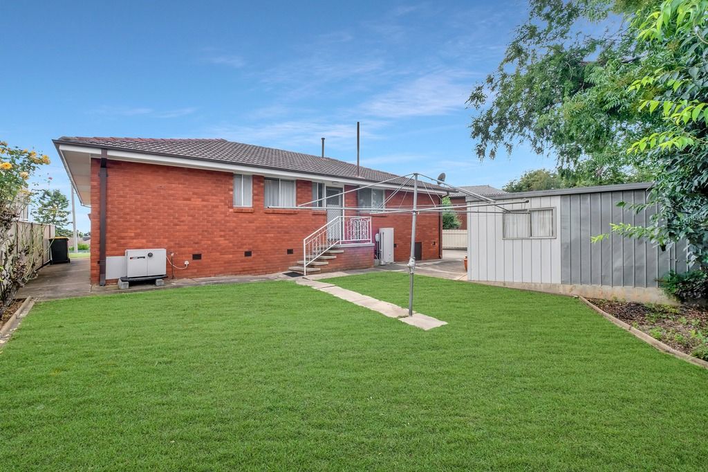 3 Linaria Place, Queanbeyan NSW 2620, Image 2