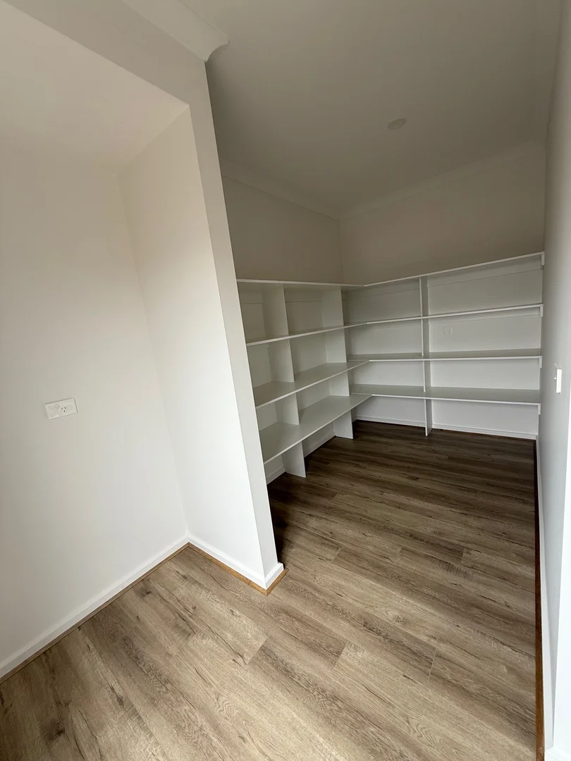 Additional image 5 of 5 Hart Crescent, Brookfield VIC 3338