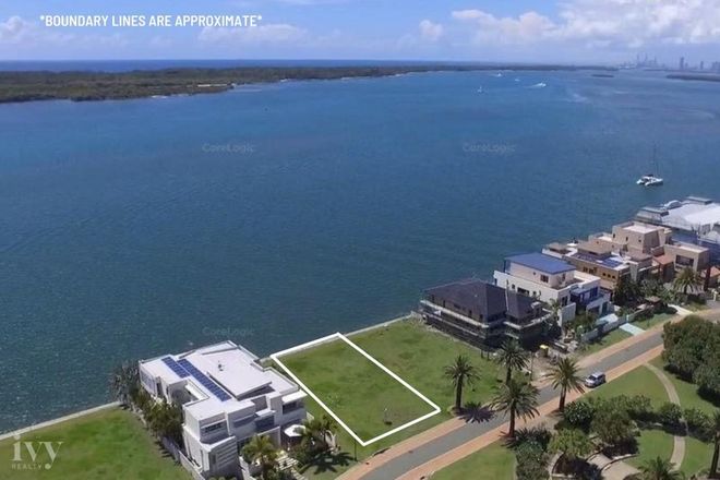 Picture of 11 Parklane Terrace, SOVEREIGN ISLANDS QLD 4216
