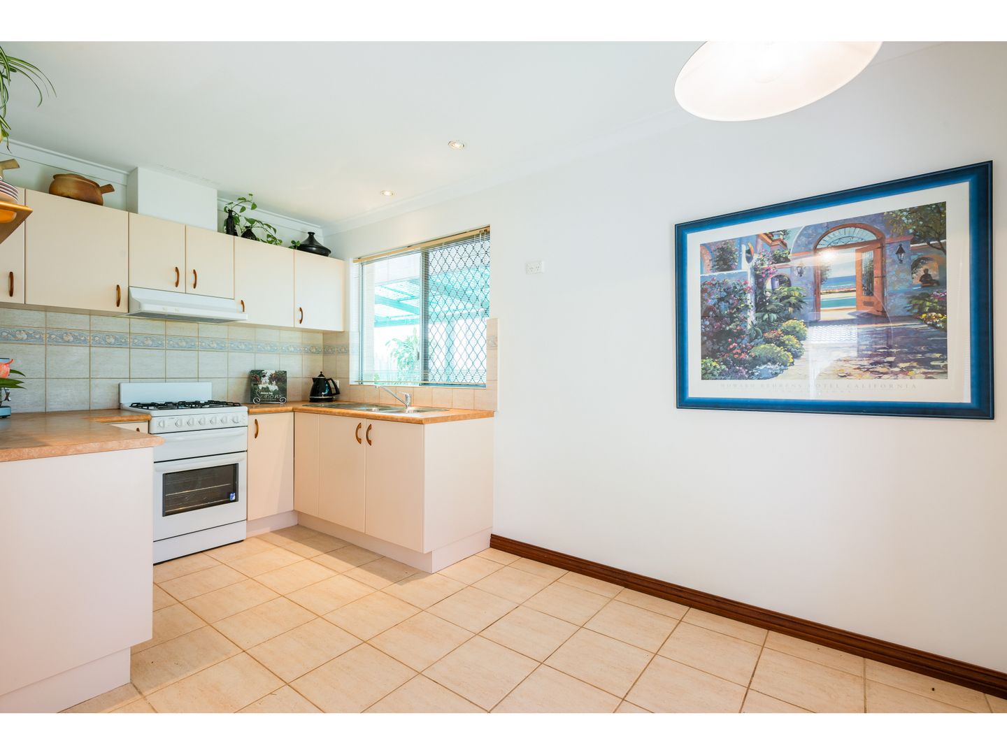 4 Alsace Street, Carine WA 6020, Image 2