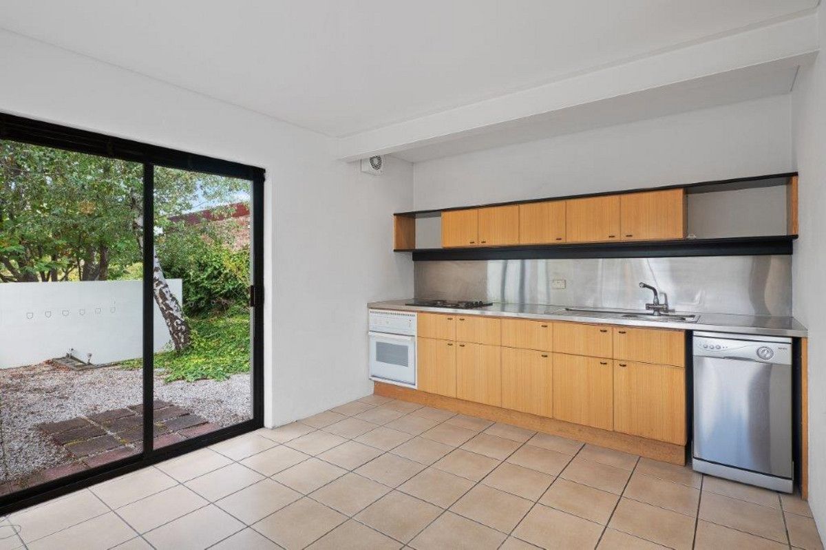 2 bedrooms Apartment / Unit / Flat in 4/220 Melville Street WEST HOBART TAS, 7000