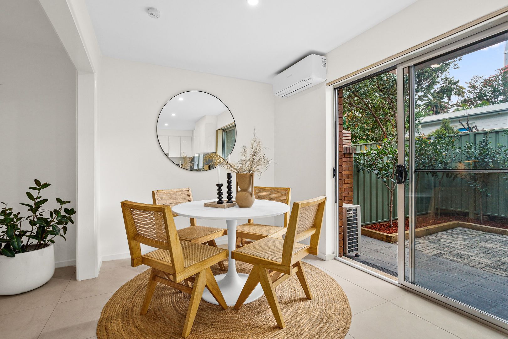 2/10 Marr Street, Wollongong NSW 2500, Image 2