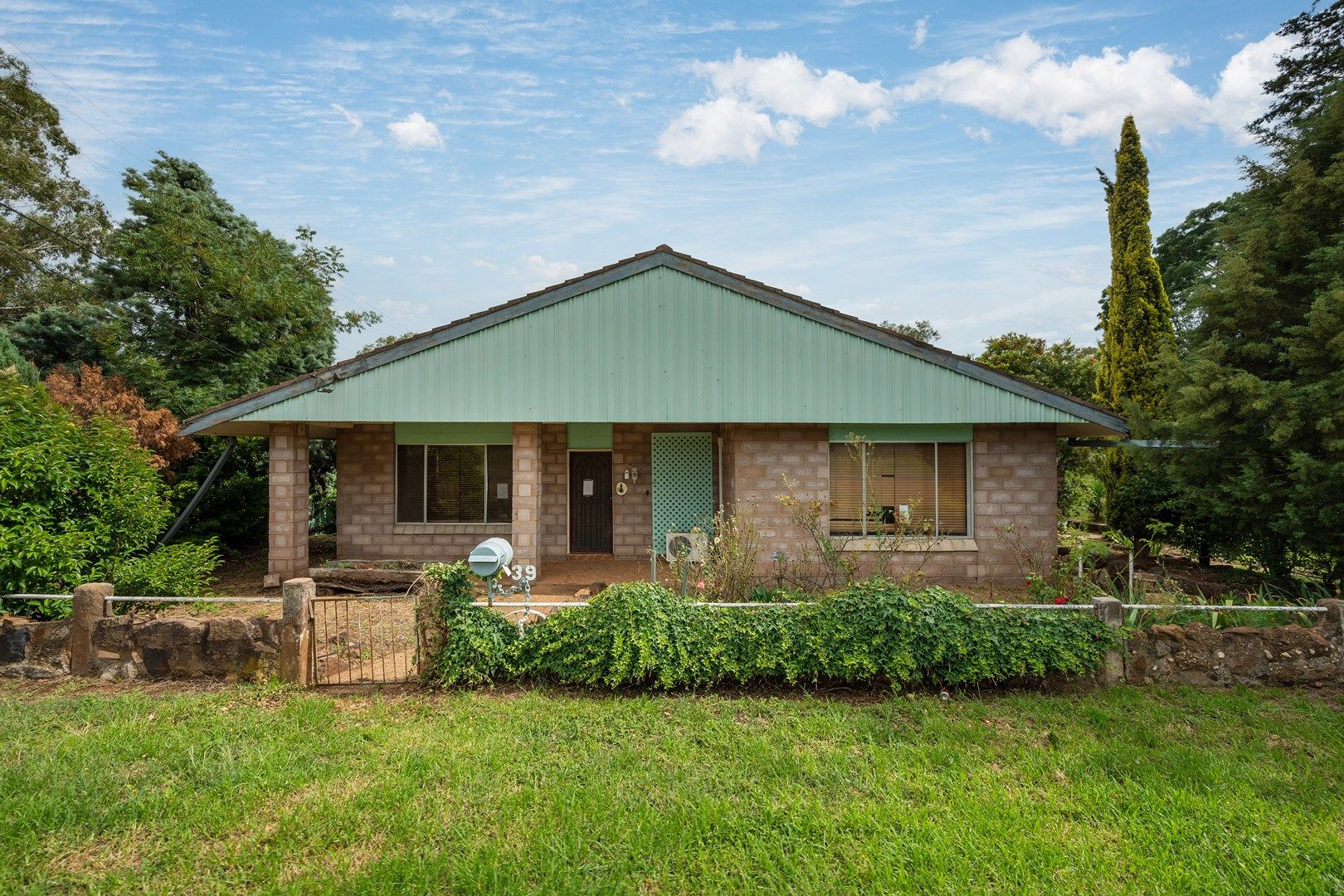 39 Whiteley Street, Dunedoo NSW 2844, Image 0