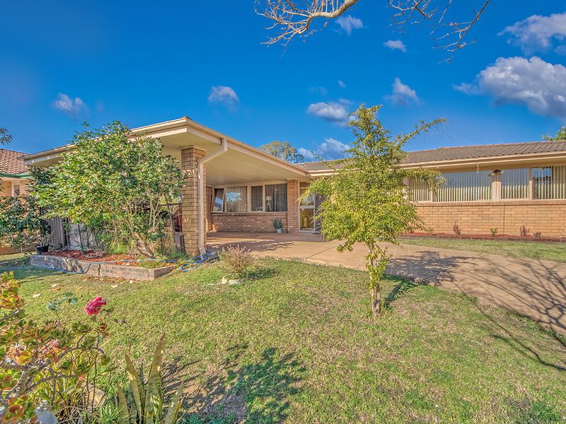 28 Elgata Crescent, Bradbury NSW 2560, Image 1