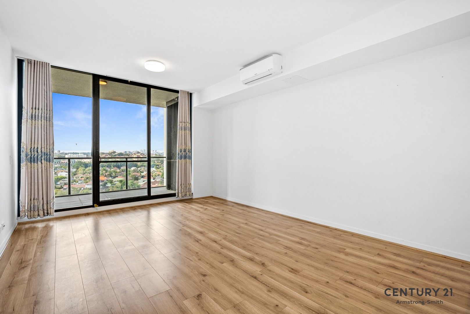 2 bedrooms Apartment / Unit / Flat in 902/1 Link Road ZETLAND NSW, 2017