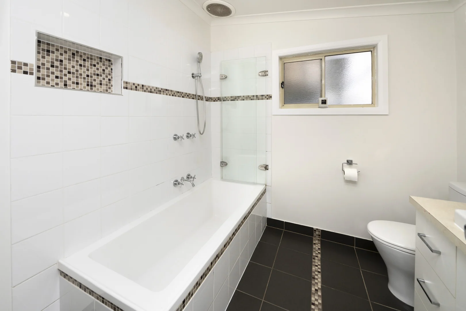 Additional image 14 of 64 Murlong Street, Swan Hill VIC 3585