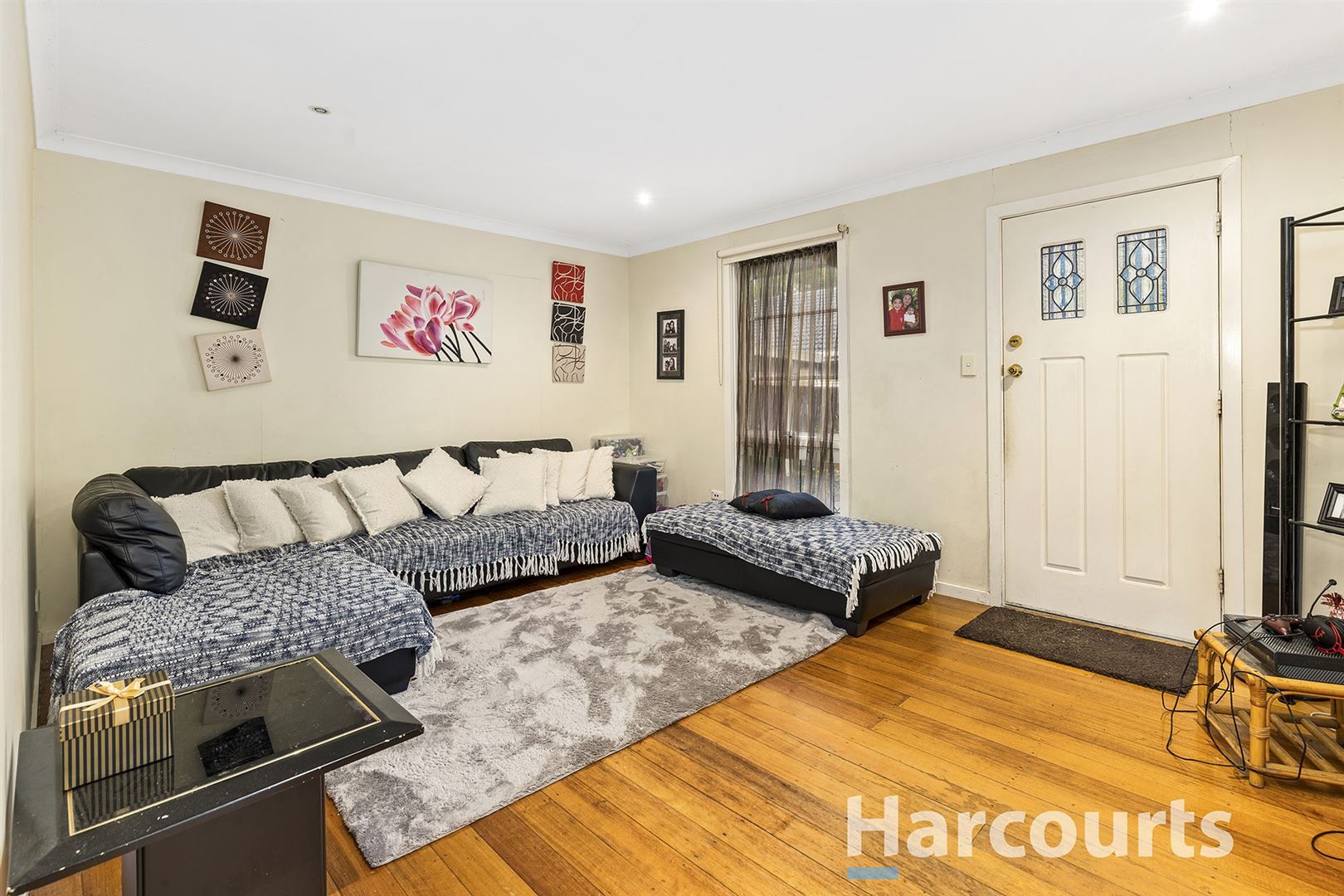 16 McCrae Close, Scoresby VIC 3179, Image 2