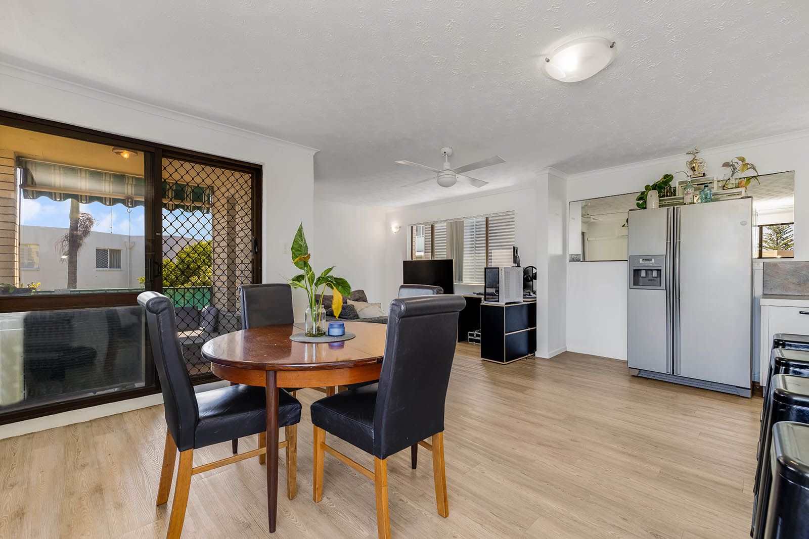 4/4 Latona Avenue, Caloundra QLD 4551, Image 2