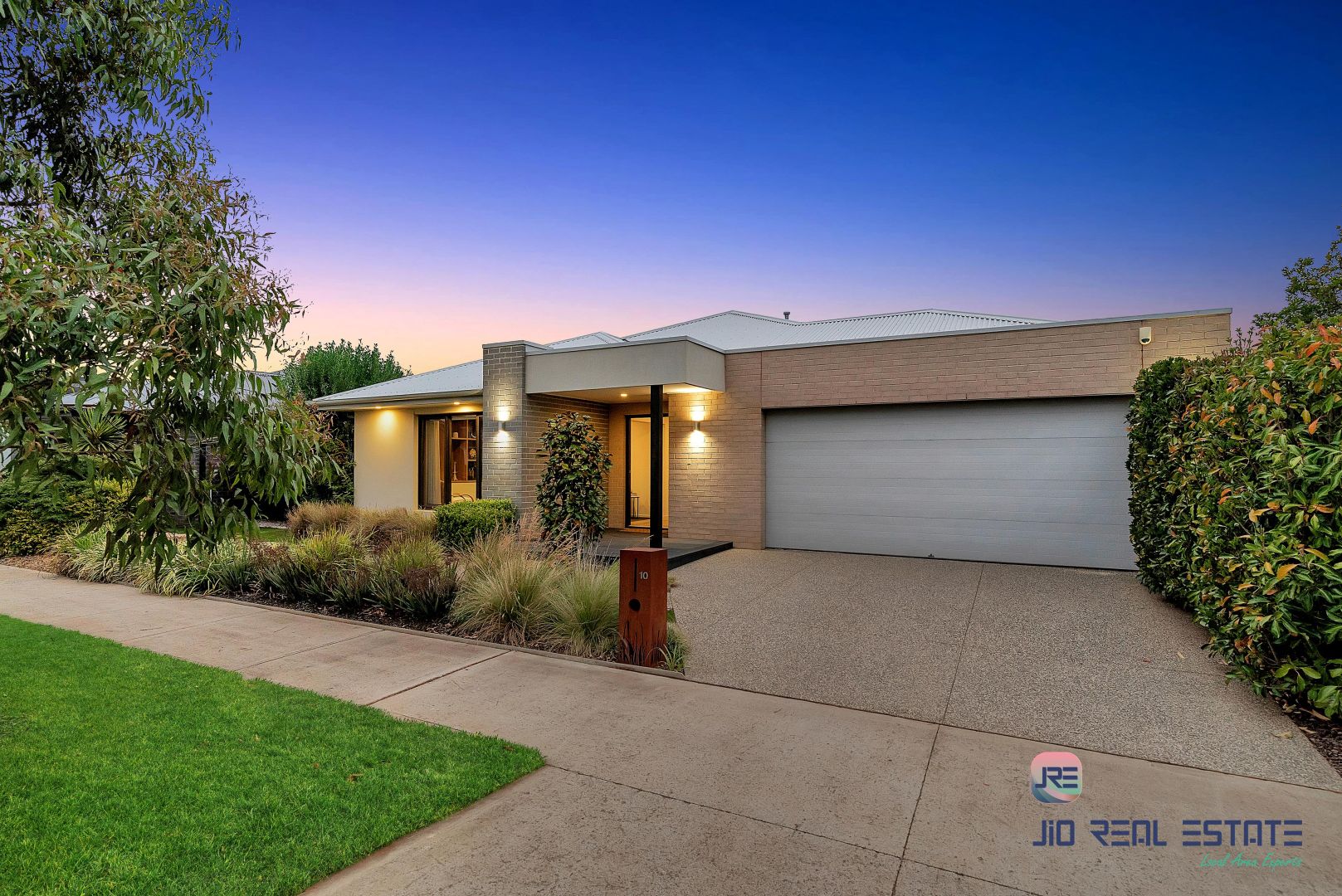 10 Wiltshire Boulevard, Thornhill Park VIC 3335, Image 1