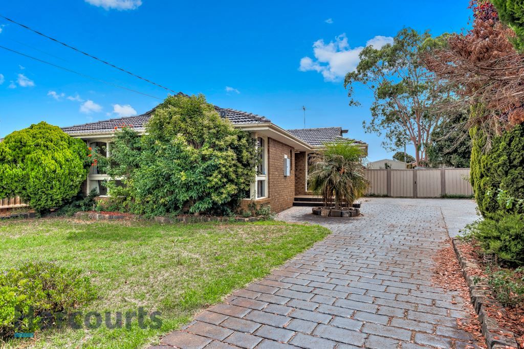 12 Cook Road, Melton South VIC 3338