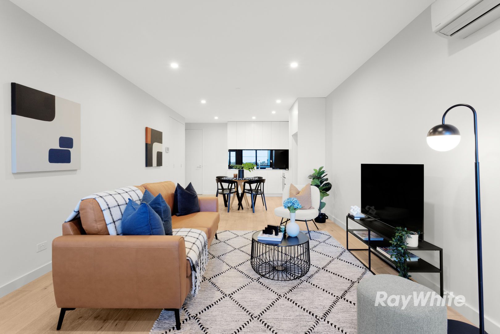 202/119 Poath Road, Murrumbeena VIC 3163, Image 2