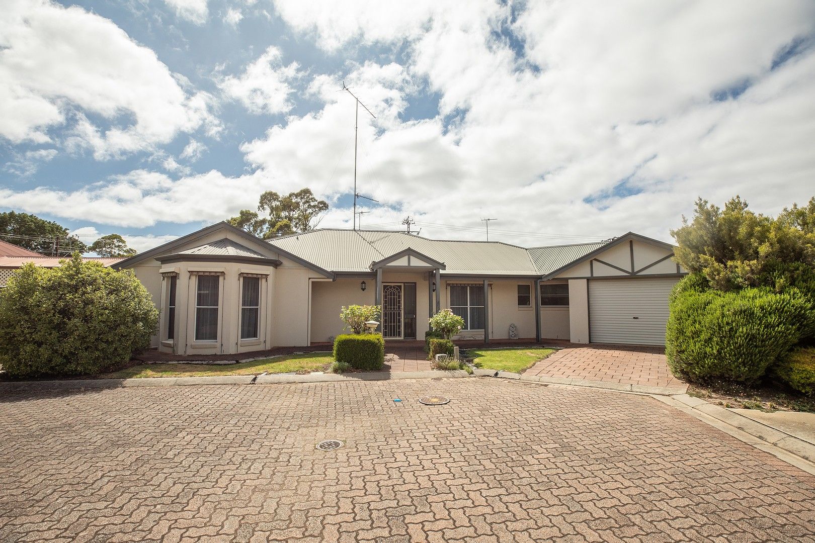 10 Parkside Court, Naracoorte SA 5271, Image 0