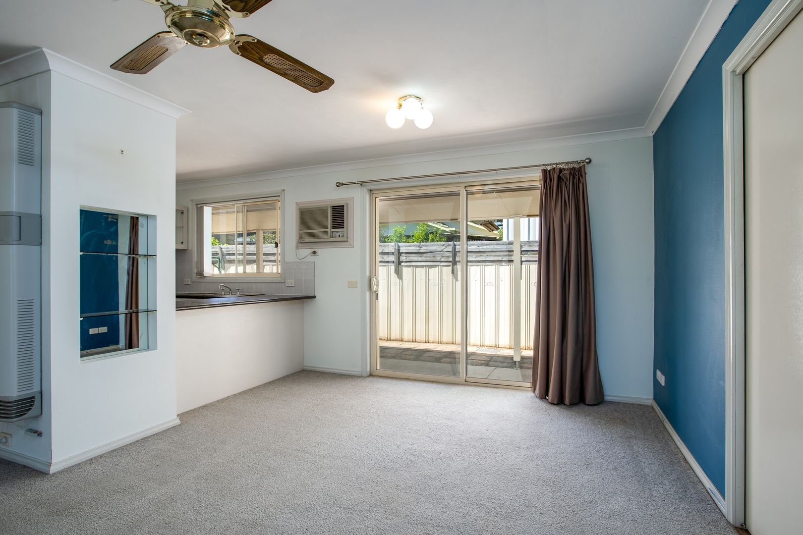 2/567 Seymour Street, Lavington NSW 2641, Image 2