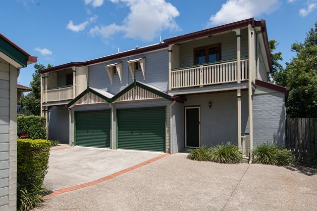 3 bedrooms Townhouse in 4/11 Noble Street CLAYFIELD QLD, 4011