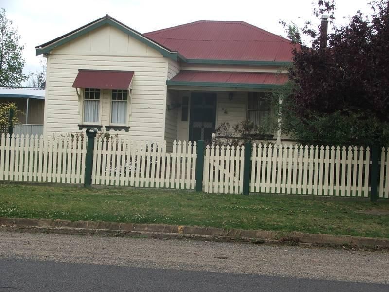 27 George Street, Glen Innes NSW 2370