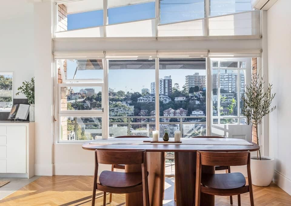 2 bedrooms Apartment / Unit / Flat in 8/15 Premier St NEUTRAL BAY NSW, 2089