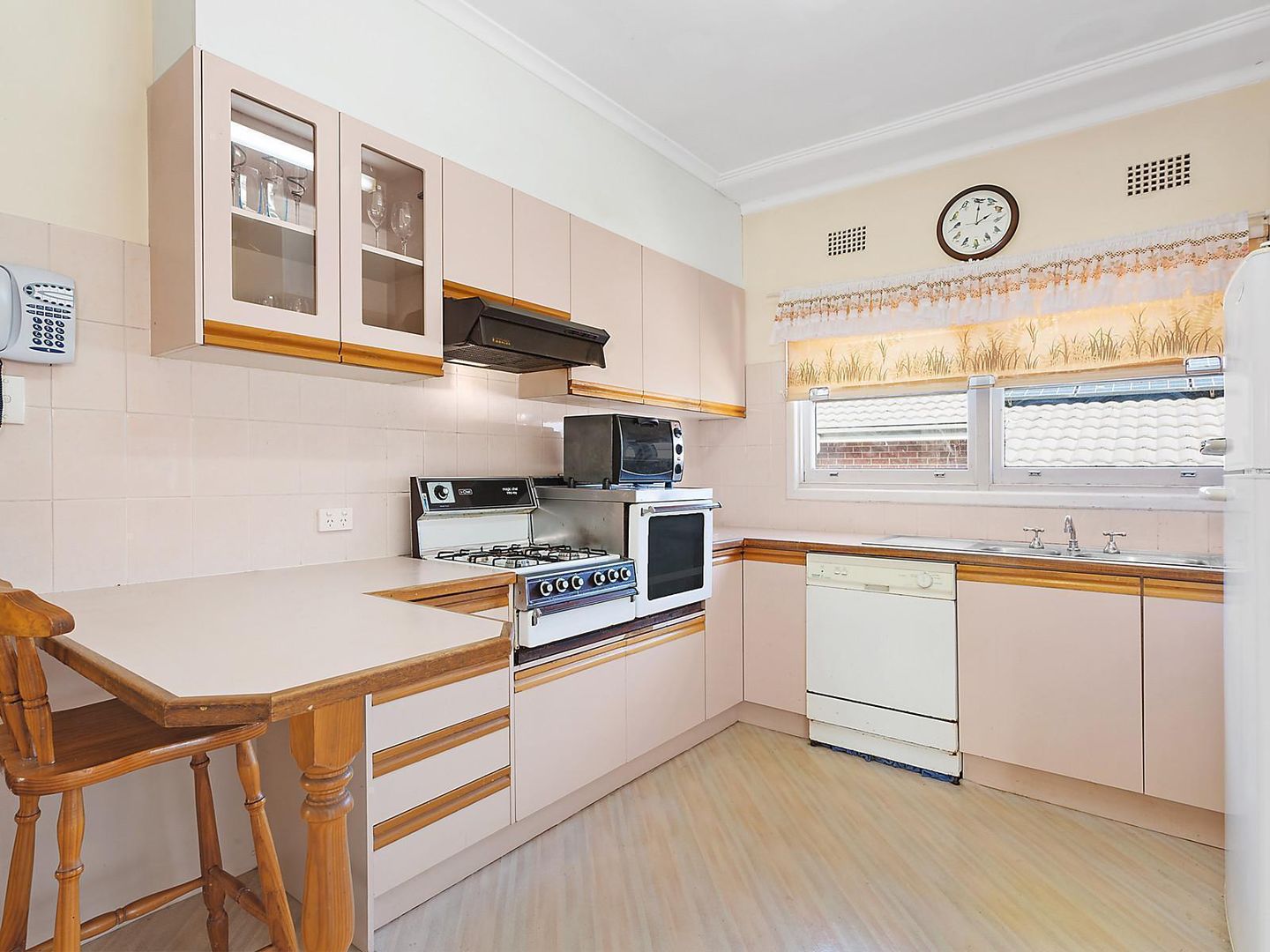 1 Heath Road, Blakehurst NSW 2221, Image 2