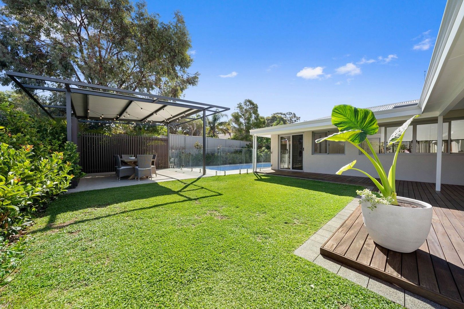 10 Baslow Court, Carine WA 6020, Image 0