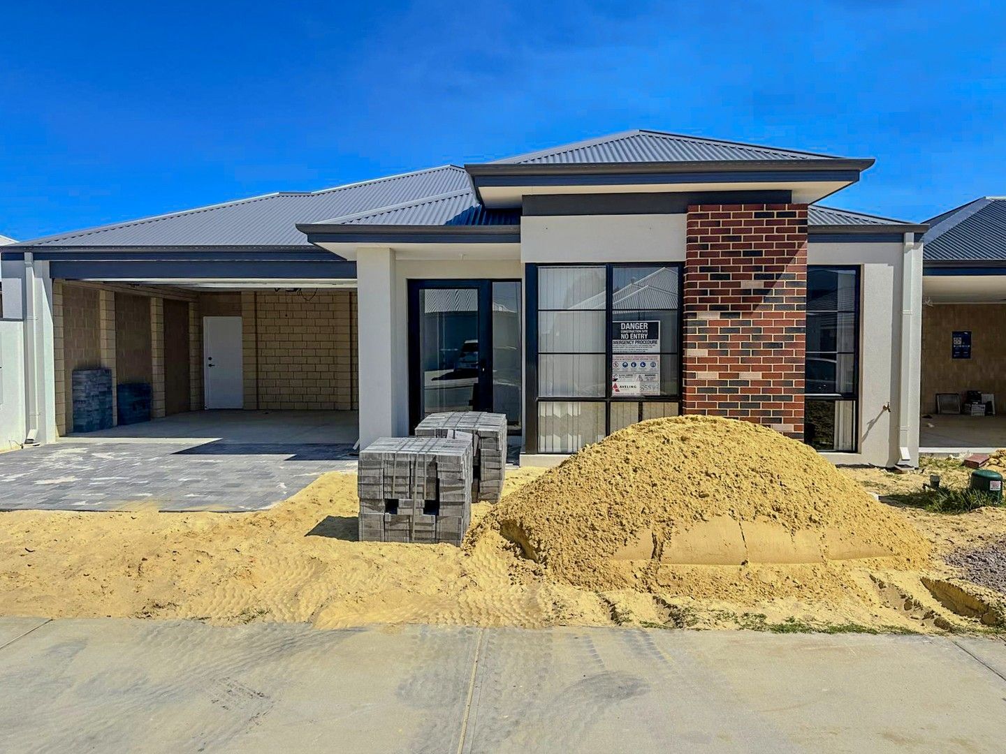 4 bedrooms House in 3 Capricorn Crescent BENNETT SPRINGS WA, 6063