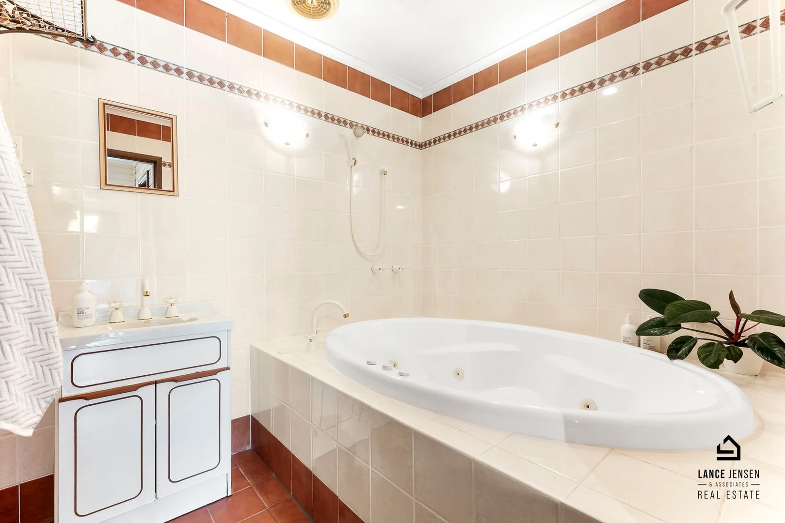 Additional image 24 of 1 Drayton Close, Eleebana NSW 2282