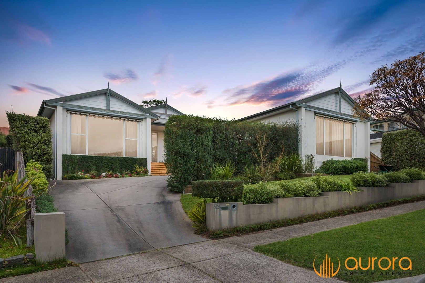 4 bedrooms House in 43 Lawrence Drive BERWICK VIC, 3806