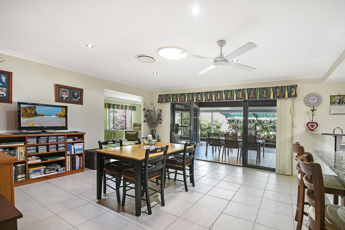 17 Birrobeen Street, Little Mountain QLD 4551, Image 2