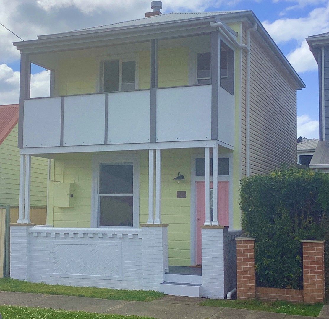 3 bedrooms House in 84 Bourke  Street CARRINGTON NSW, 2294