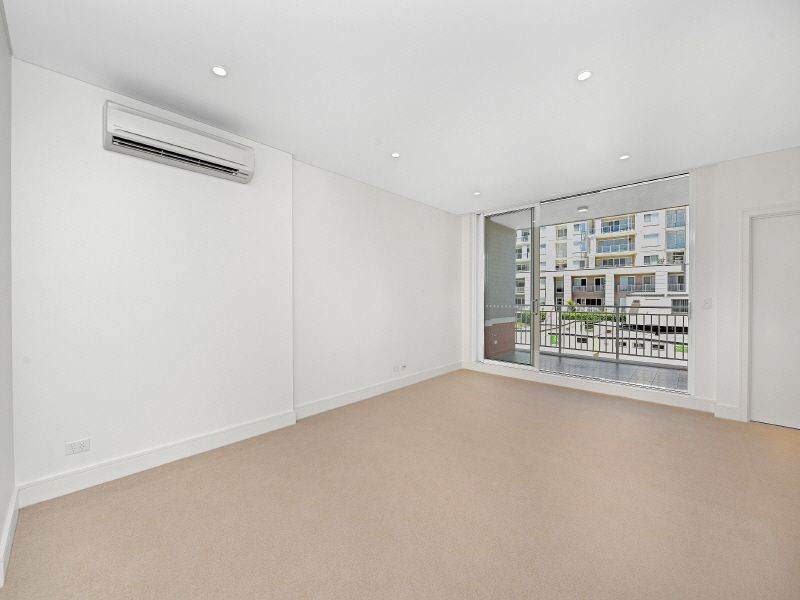 419/2 Palm Avenue, Breakfast Point NSW 2137, Image 2