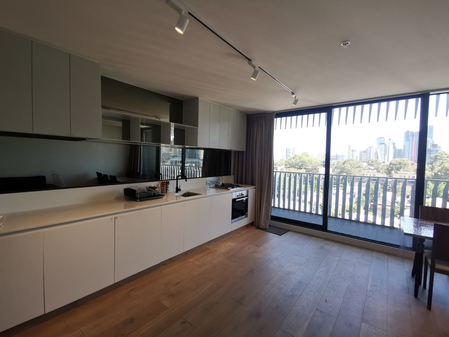 2 bedrooms Apartment / Unit / Flat in 501/75 Palmerston Cres SOUTH MELBOURNE VIC, 3205