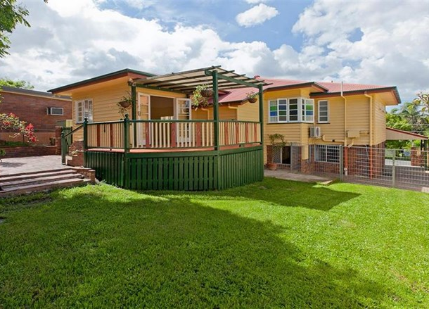 129 Lloyd Street, Camp Hill QLD 4152