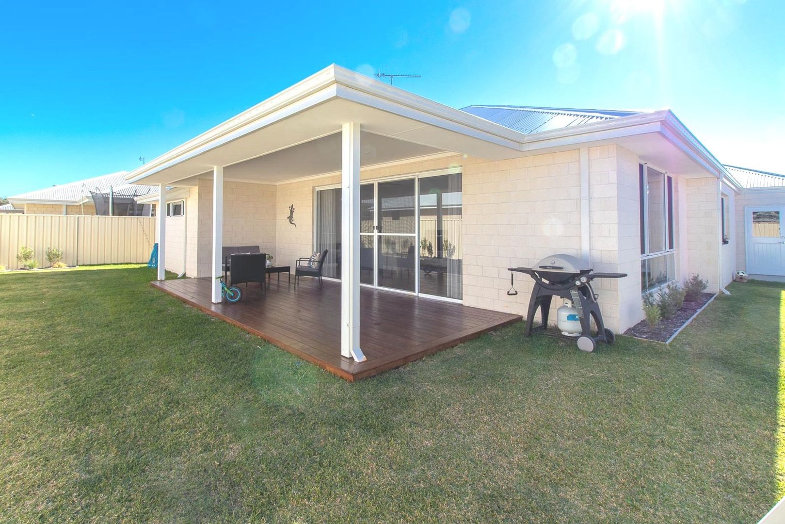 10 Medinah Street, Dunsborough WA 6281 House For Rent 750 Domain
