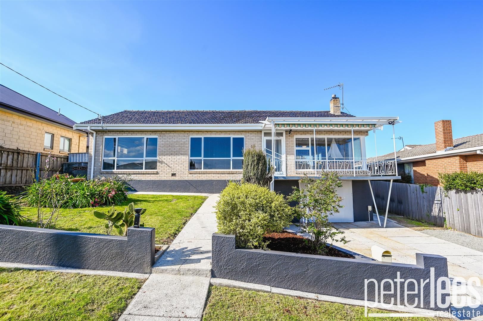 55 Cornwall Crescent, Newnham Property History & Address Research