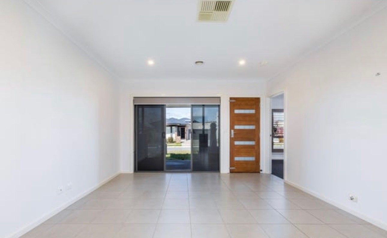 7 Griffiths Link, Googong NSW 2620, Image 1