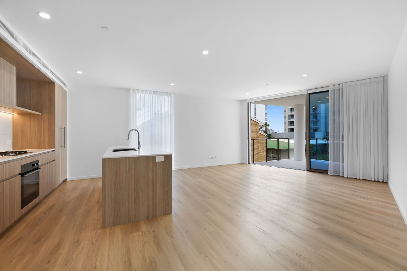 2 bedrooms Apartment / Unit / Flat in 204/7 Douglas Street COOLANGATTA QLD, 4225