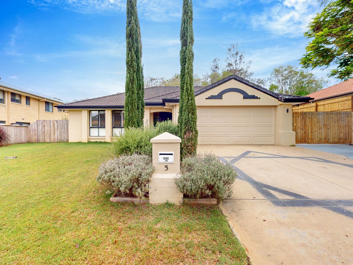 4 bedrooms House in 5 Lowai Court ALBANY CREEK QLD, 4035