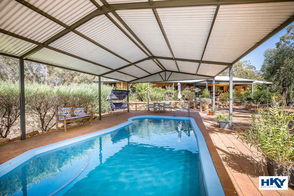 178 Santa Gertrudis Drive, Lower Chittering WA 6084, Image 2